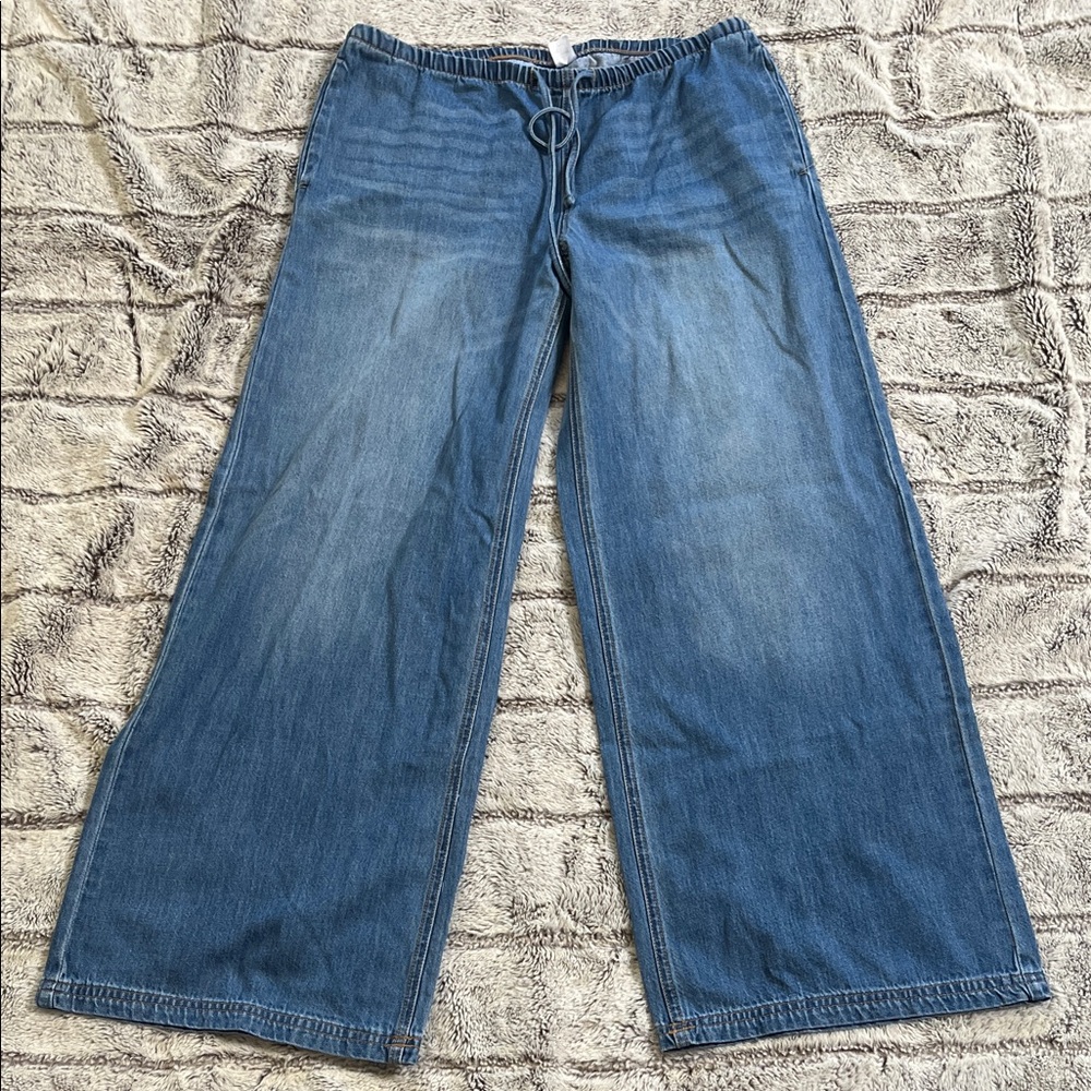 Divided Wide Leg Denim Jeans